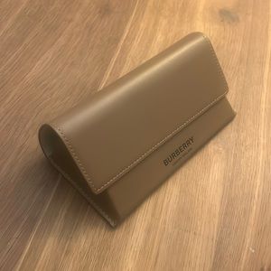 Burberry brown vegan leather sunglasses case, men’s, women’s